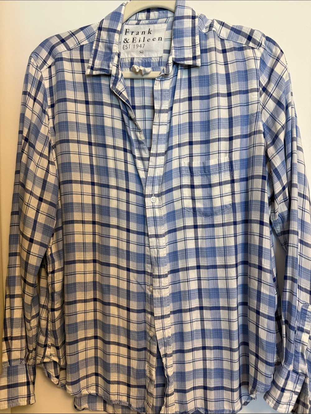 Frank & Eileen womens Blue and White Plaid Button-Up Shirt